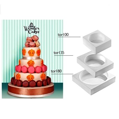 Promo MOULE 3 CAKES En silicone chez Hyper U